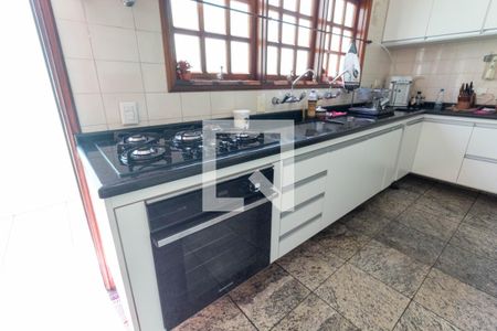 Cozinha de casa para alugar com 4 quartos, 500m² em Vila Ré, São Paulo