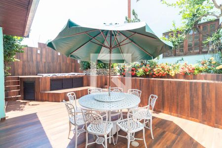 Quintal de casa para alugar com 4 quartos, 500m² em Vila Ré, São Paulo