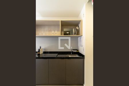 Cozinha de kitnet/studio para alugar com 1 quarto, 24m² em Indianópolis, São Paulo