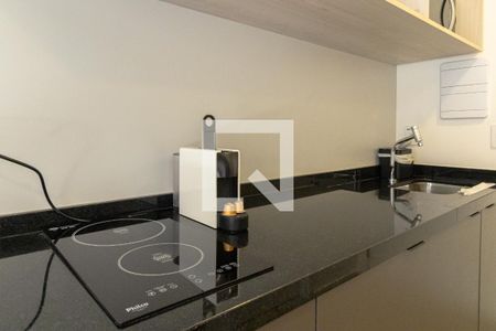 Cozinha de kitnet/studio para alugar com 1 quarto, 24m² em Indianópolis, São Paulo