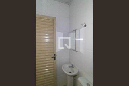 Banheiro de kitnet/studio para alugar com 1 quarto, 27m² em Cidade Universitária, Campinas