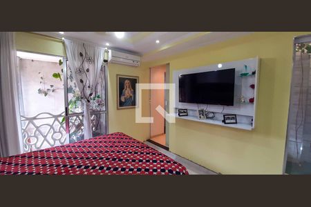 Suíte de casa à venda com 4 quartos, 177m² em Metalúrgicos, Osasco