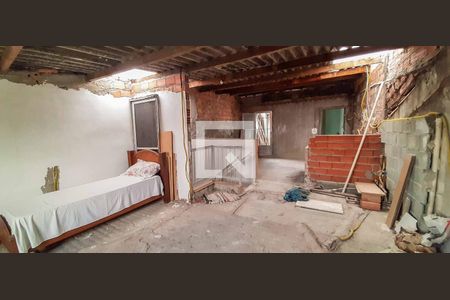 Área Externa de casa à venda com 4 quartos, 177m² em Metalúrgicos, Osasco