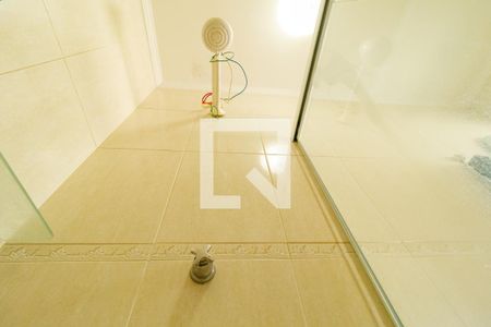Banheiro da Suíte de casa à venda com 2 quartos, 130m² em Vila Mazzei, São Paulo