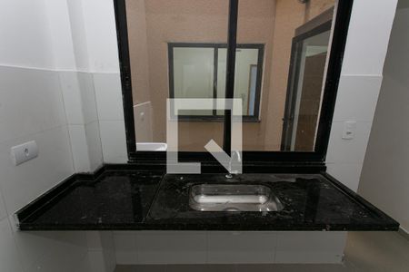 Cozinha de apartamento para alugar com 1 quarto, 42m² em Jardim Danfer, São Paulo
