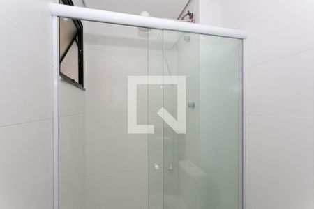 Banheiro de apartamento para alugar com 2 quartos, 45m² em Jardim Danfer, São Paulo