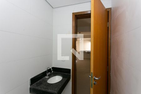 Banheiro de apartamento para alugar com 2 quartos, 45m² em Jardim Danfer, São Paulo