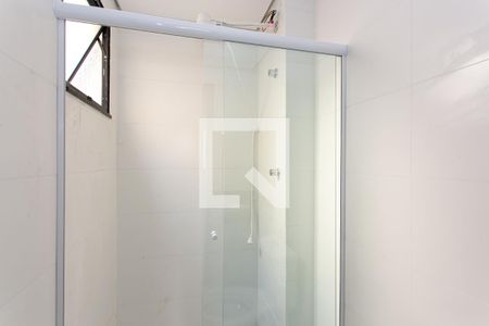 Banheiro de apartamento para alugar com 2 quartos, 45m² em Jardim Danfer, São Paulo