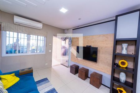 Sala de casa à venda com 3 quartos, 155m² em Vila Carrão, São Paulo