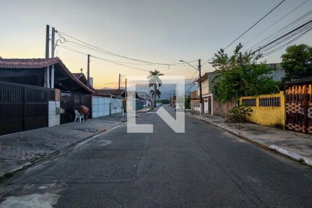 Vista da Rua de casa para alugar com 2 quartos, 120m² em Real, Praia Grande