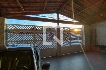 Garagem de casa para alugar com 2 quartos, 120m² em Real, Praia Grande