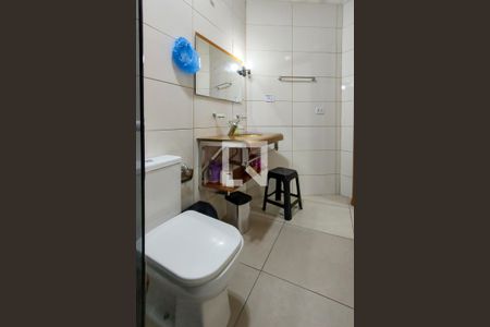 Banheiro de casa para alugar com 2 quartos, 120m² em Real, Praia Grande