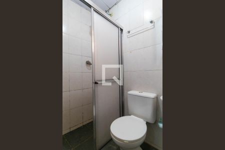 Banheiro de kitnet/studio para alugar com 1 quarto, 25m² em Cidade Universitária, Campinas