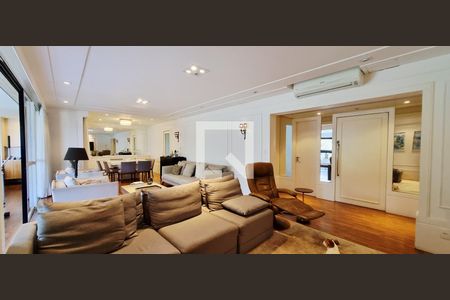 Sala de TV de apartamento à venda com 3 quartos, 226m² em Parque do Morumbi, São Paulo