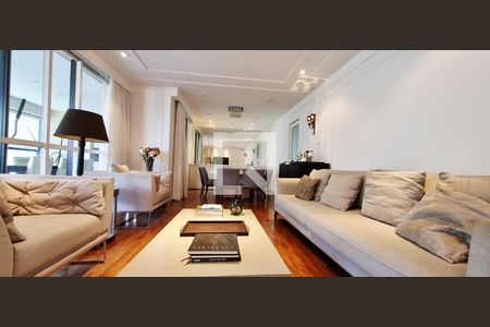 Sala de Estar de apartamento à venda com 3 quartos, 226m² em Parque do Morumbi, São Paulo