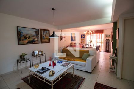 Sala de casa à venda com 3 quartos, 181m² em Vila Cordeiro, São Paulo