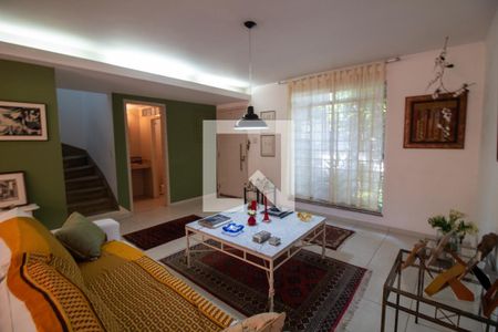 Sala de casa à venda com 3 quartos, 181m² em Vila Cordeiro, São Paulo