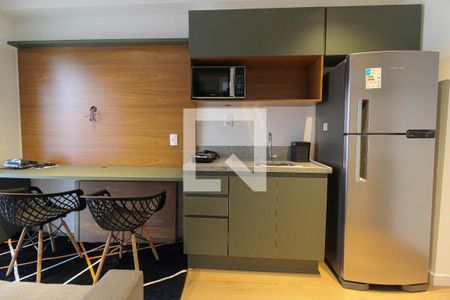 Sala/Cozinha de apartamento para alugar com 1 quarto, 28m² em Moema, São Paulo
