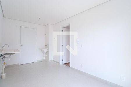 Sala/Cozinha/área de serviço de apartamento à venda com 1 quarto, 30m² em Parque Industrial Tomas Edson, São Paulo