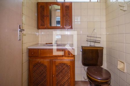 Banheiro de apartamento à venda com 2 quartos, 67m² em Menino Deus, Porto Alegre