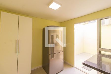 Cozinha de casa de condomínio à venda com 2 quartos, 60m² em Rio Branco, Canoas