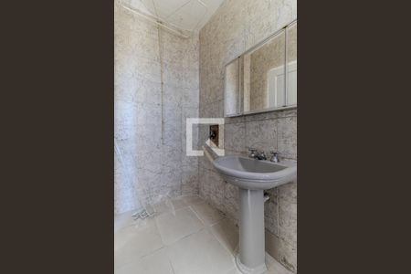 Banheiro de kitnet/studio para alugar com 1 quarto, 38m² em Santa Ifigênia, São Paulo