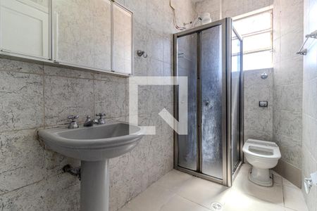 Banheiro de kitnet/studio para alugar com 1 quarto, 38m² em Santa Ifigênia, São Paulo