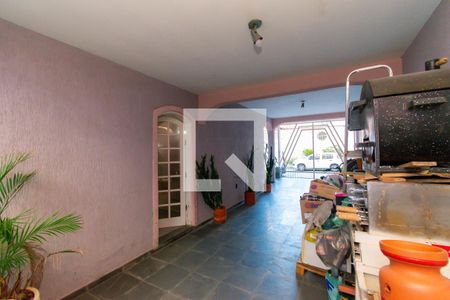 Garagem de casa à venda com 4 quartos, 220m² em Vila Graciosa, São Paulo