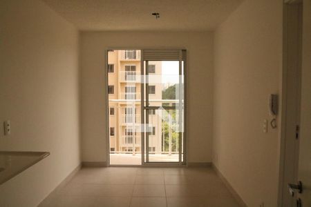 Sala e Cozinha Integrada de apartamento para alugar com 1 quarto, 27m² em Parque Industrial Tomas Edson, São Paulo