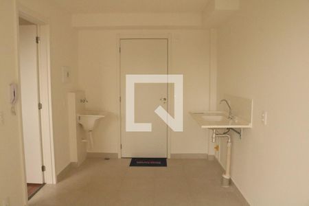 Sala e Cozinha Integrada de apartamento para alugar com 1 quarto, 27m² em Parque Industrial Tomas Edson, São Paulo