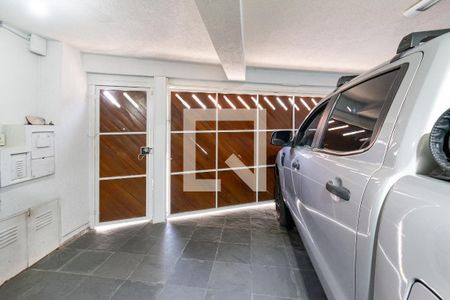 Garagem de casa à venda com 3 quartos, 158m² em Jabaquara, São Paulo