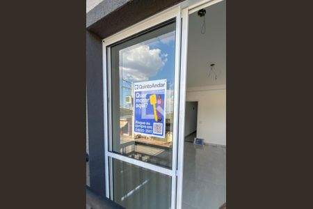 Placa de apartamento para alugar com 2 quartos, 27m² em São Domingos, São Paulo