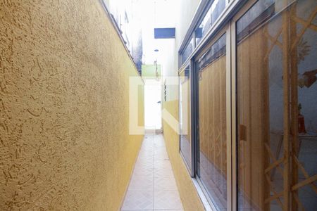 Corredor Lateral de casa à venda com 2 quartos, 100m² em Penha de França, São Paulo