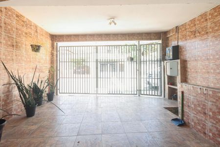 Garagem de casa à venda com 2 quartos, 100m² em Penha de França, São Paulo