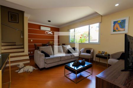 Sala de casa de condomínio para alugar com 4 quartos, 105m² em Vila Carrão, São Paulo