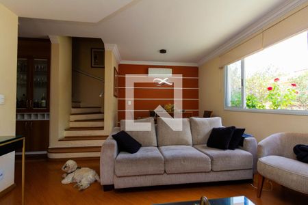 Sala de casa de condomínio para alugar com 4 quartos, 105m² em Vila Carrão, São Paulo