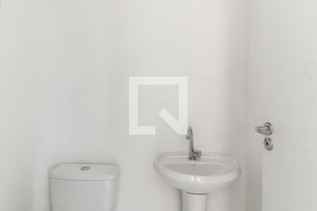 Banheiro de apartamento para alugar com 2 quartos, 34m² em Vila Ré, São Paulo
