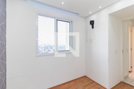 Quarto 1 de apartamento para alugar com 2 quartos, 34m² em Vila Carmosina, São Paulo