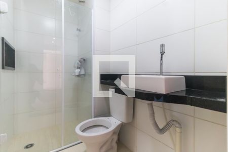 Banheiro de apartamento para alugar com 2 quartos, 52m² em Biritiba, Poá