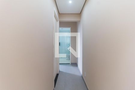 Corredor de apartamento para alugar com 2 quartos, 52m² em Biritiba, Poá