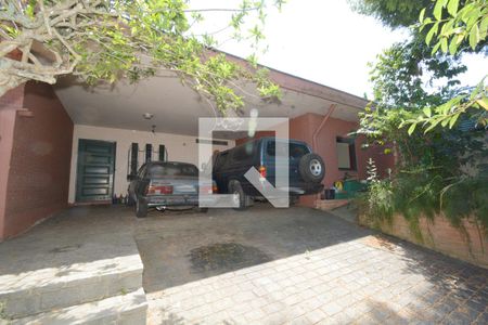 Garagem de casa à venda com 3 quartos, 450m² em Interlagos, São Paulo