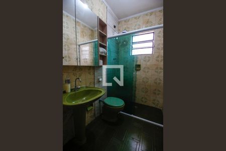Banheiro de casa para alugar com 2 quartos, 125m² em Jardim Maria Rosa, Taboão da Serra