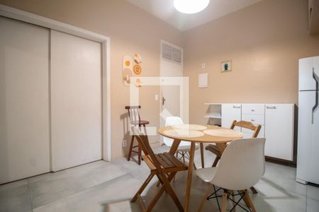 Cozinha de apartamento à venda com 1 quarto, 36m² em Copacabana, Rio de Janeiro