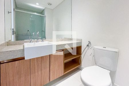 Banheiro da Suíte 1 de apartamento para alugar com 2 quartos, 88m² em Vila Madalena, São Paulo