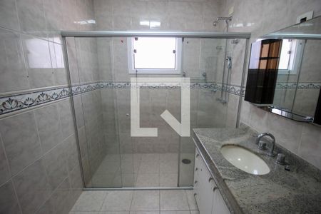 Banheiro da Suíte 1 de casa de condomínio para alugar com 3 quartos, 323m² em Granja Olga Ii, Sorocaba