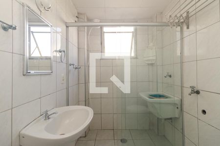 Banheiro de apartamento para alugar com 1 quarto, 37m² em Consolação, São Paulo