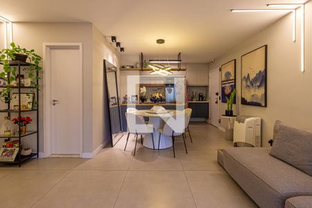 Sala de apartamento à venda com 2 quartos, 84m² em Santo Amaro, São Paulo