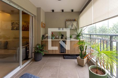 Sacada de apartamento à venda com 2 quartos, 84m² em Santo Amaro, São Paulo