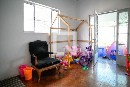 Sala de casa à venda com 4 quartos, 300m² em Jardim da Saúde, São Paulo