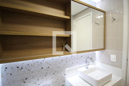 Banheiro de apartamento para alugar com 2 quartos, 37m² em Moema, São Paulo